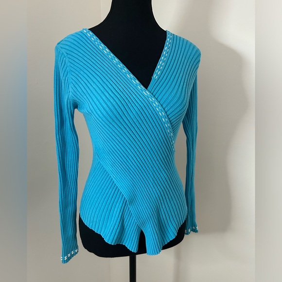 Blue top! - Picture 1 of 2